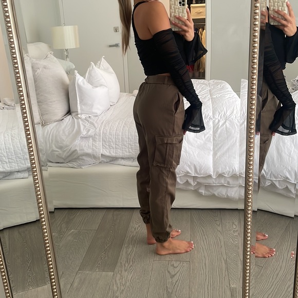 Cargo pants - Picture 2 of 4